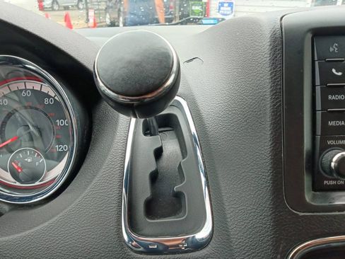 Used 2018 Dodge Grand Caravan GT FWD image 24