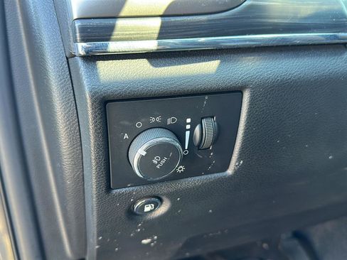 Used 2020 Jeep Grand Cherokee Limited w/ Trailer Tow Group IV image 12