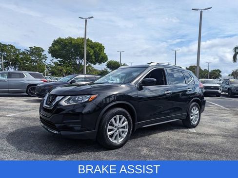 Used 2019 Nissan Rogue SV image 4
