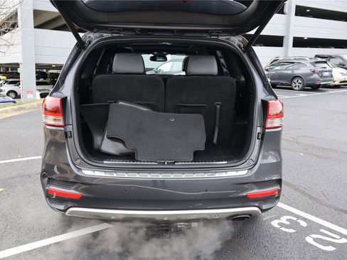 Used 2018 Kia Sorento SX image 5
