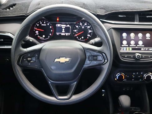 Used 2023 Chevrolet TrailBlazer LT FWD image 9