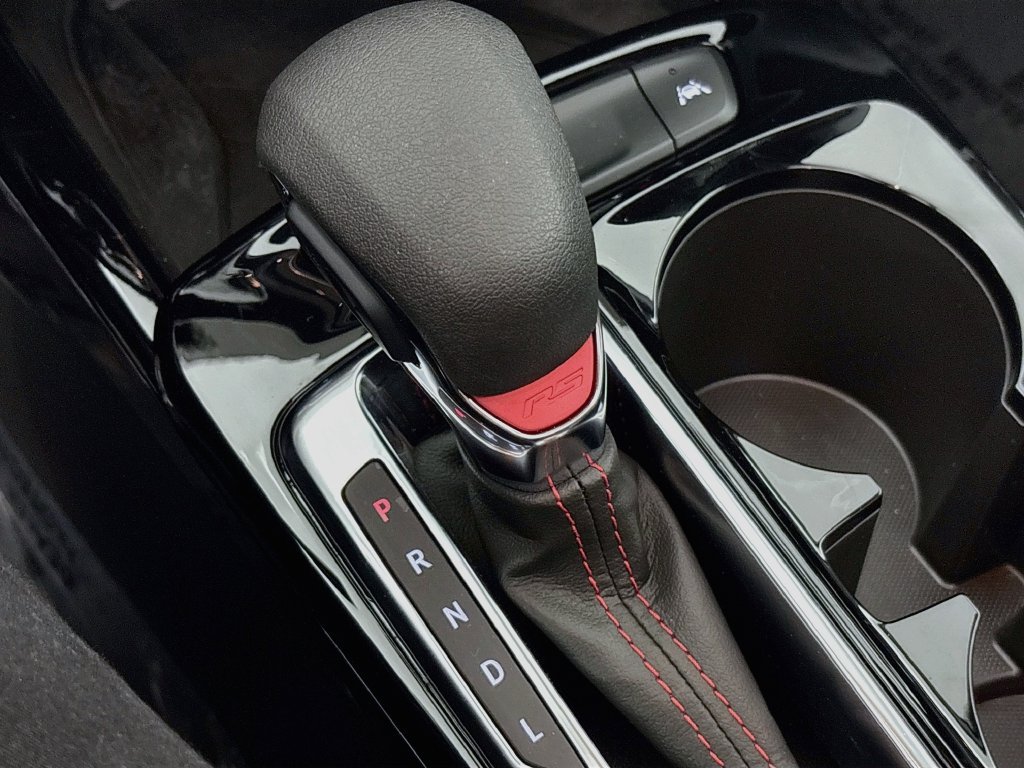 Certified 2026 Chevrolet Trax RS w/ Sunroof Package FWD image 18