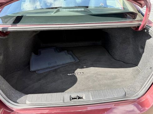 Used 2021 Nissan Sentra SV image 24