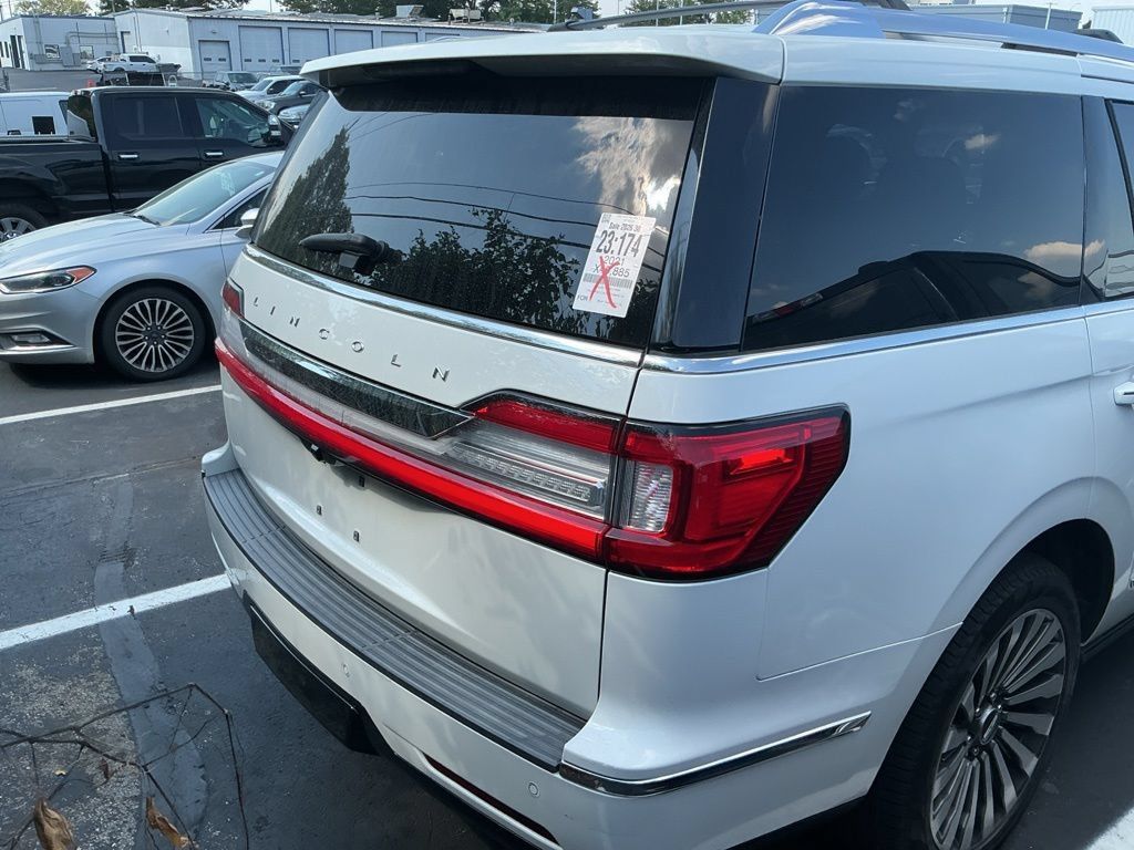 Used 2021 Lincoln Navigator Reserve AWD/4WD image 8