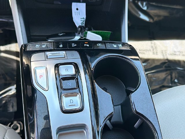 Certified 2024 Hyundai Tucson Limited FWD image 18