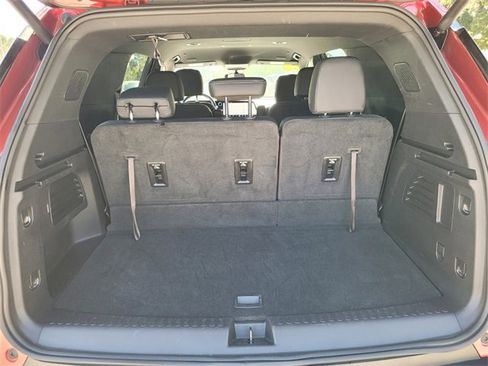 Used 2025 Chevrolet Traverse LT image 21