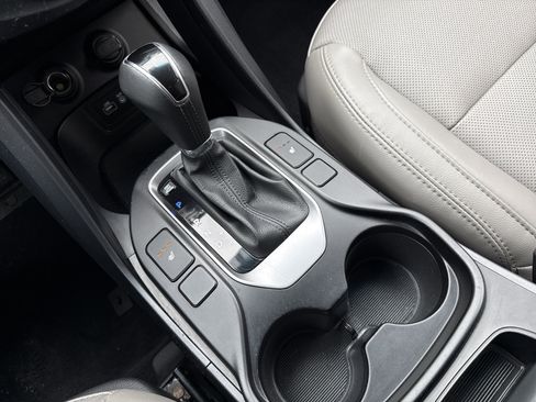 Used 2017 Hyundai Santa Fe Sport image 23