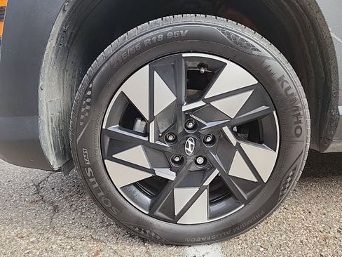 Used 2025 Hyundai Kona SEL image 8