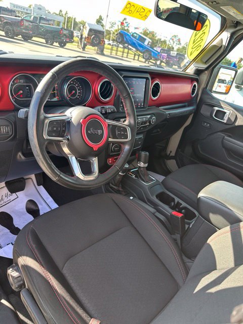 Used 2022 Jeep Wrangler Unlimited Rubicon w/ Cold Weather Group AWD/4WD image 17