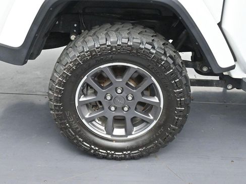 Used 2020 Jeep Gladiator Overland w/ Popular Equipment Package AWD/4WD image 32