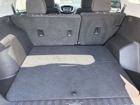 Used 2022 GMC Terrain SLE w/ Driver Convenience Package FWD image 33