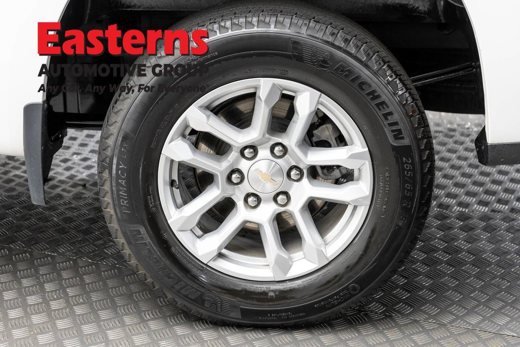 Used 2023 Chevrolet Silverado 1500 LT AWD/4WD image 10