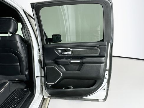 Used 2023 RAM 1500 Laramie AWD/4WD image 29