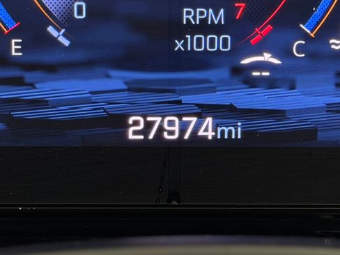 Used 2025 Chevrolet Tahoe LT AWD/4WD image 18