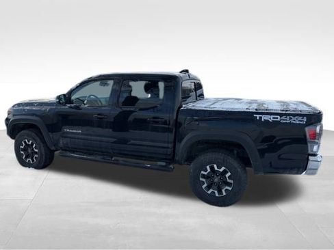 Used 2020 Toyota Tacoma TRD Off-Road image 3