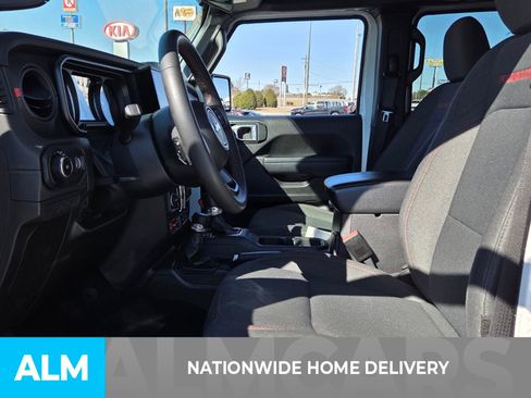 Used 2024 Jeep Wrangler Unlimited Rubicon image 5