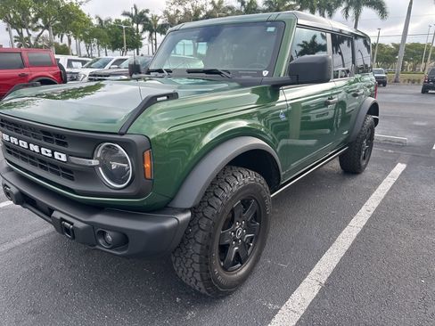 Used 2024 Ford Bronco Black Diamond image 2