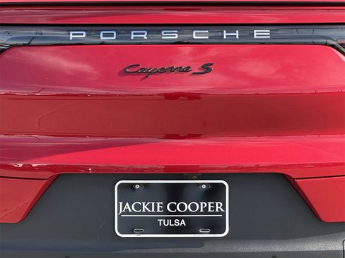 Used 2021 Porsche Cayenne S image 14