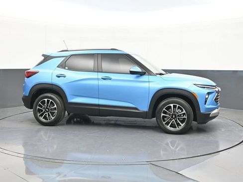 New 2026 Chevrolet TrailBlazer LT w/ Convenience Package FWD image 17