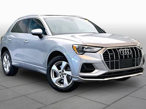 Used 2021 Audi Q3 2.0T Premium w/ Convenience Package AWD/4WD image 3