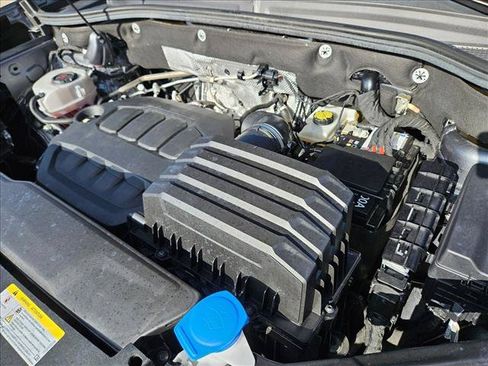 Used 2025 Volkswagen Atlas SE FWD image 23