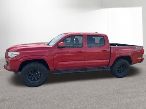 Used 2022 Toyota Tacoma SR image 3
