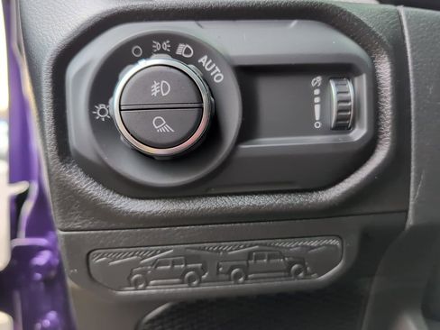 New 2026 Jeep Gladiator Sport image 18