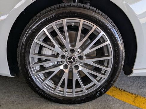 Used 2025 Mercedes-Benz CLA 250 image 31