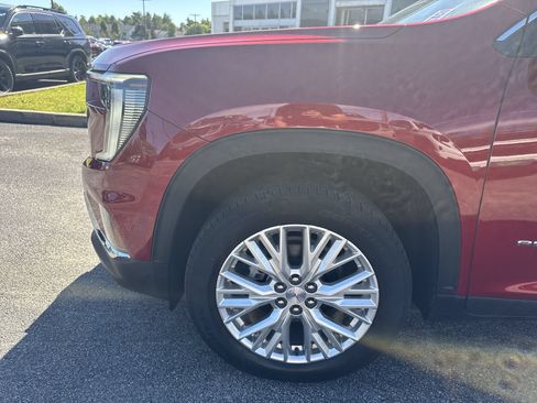 Certified 2024 GMC Acadia Elevation FWD image 33