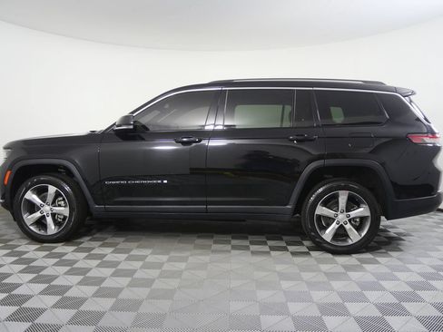 Used 2021 Jeep Grand Cherokee L Limited AWD/4WD image 2