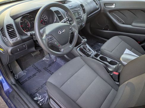 Used 2018 Kia Forte LX image 9