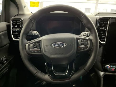 New 2025 Ford Ranger Lariat w/ FX4 Off-Road Package image 16