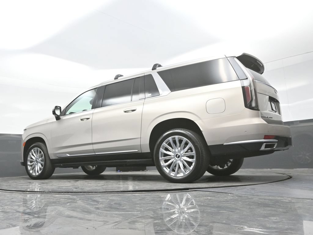 Certified 2024 Cadillac Escalade ESV Premium Luxury AWD/4WD image 31