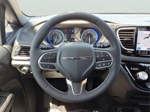 New 2026 Chrysler Voyager LX FWD image 12