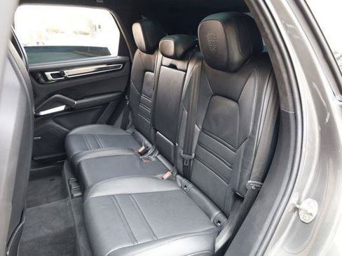 Used 2023 Porsche Cayenne Turbo AWD/4WD image 22