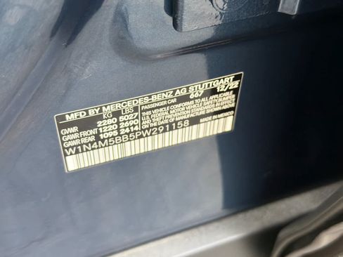 Used 2023 Mercedes-Benz GLB 35 AMG 4MATIC image 28