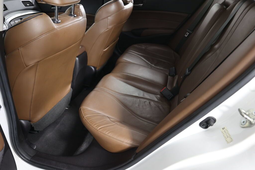 Used 2020 Acura ILX w/ Premium Package FWD image 17