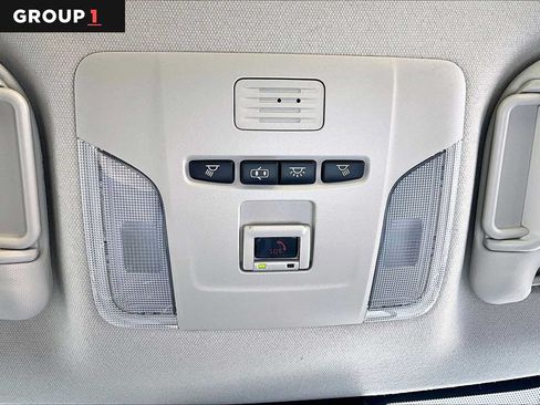 Used 2022 Toyota Corolla LE FWD image 33