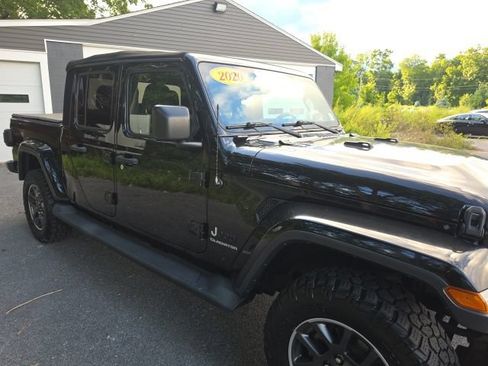 Used 2020 Jeep Gladiator Overland AWD/4WD image 6