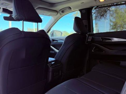 Certified 2026 INFINITI QX60 Luxe w/ Family Package AWD/4WD image 22