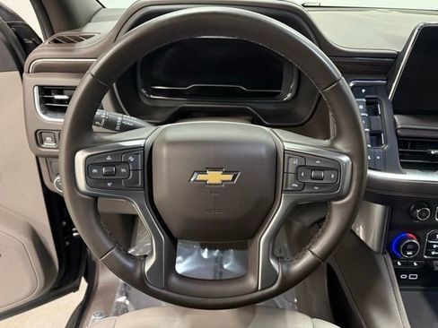 Used 2024 Chevrolet Suburban LT image 22
