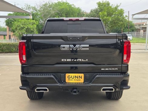 Used 2022 GMC Sierra 1500 Denali Ultimate AWD/4WD image 4