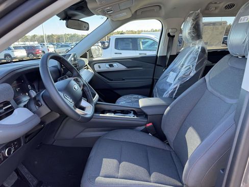 New 2026 Ford Explorer Active image 18