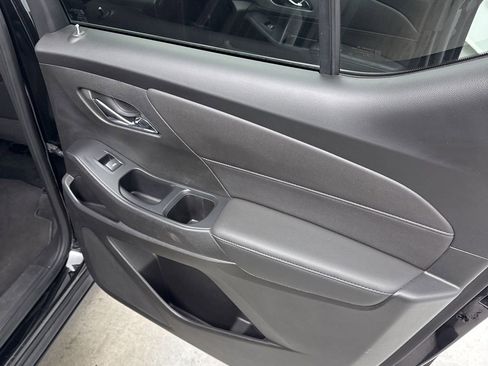 Used 2022 Chevrolet Traverse LT image 33