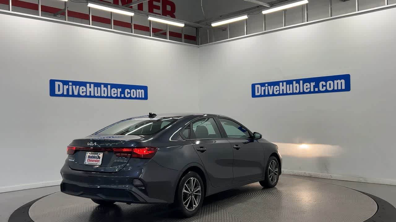 Used 2023 Kia Forte LXS w/ LXS Technology Package FWD image 2