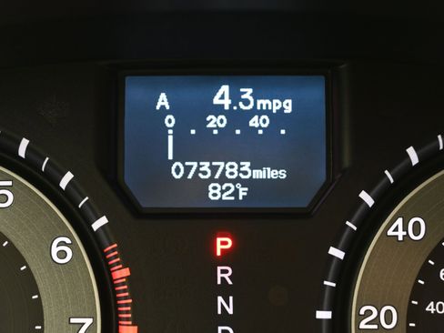 Used 2016 Honda Odyssey Touring Elite image 16