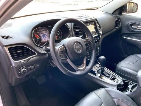 Used 2019 Jeep Cherokee Limited w/ Technology Group FWD image 14