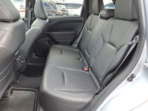 Used 2025 Subaru Forester Limited w/ Popular Package #2 image 8