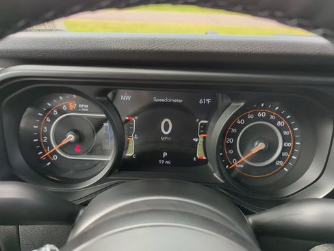 New 2025 Jeep Gladiator Sport image 34