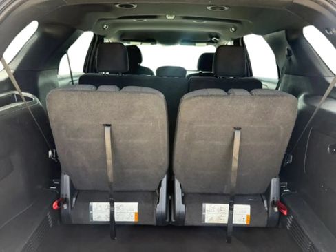 Used 2017 Ford Explorer XLT AWD/4WD image 6